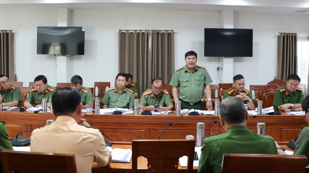 Trong thang qua, luc luong Cong an o TP Phu Quoc da dieu tra, kham pha 3/3 vu, bat xu ly 7 doi tuong pham toi ve trat tu xa hoi. Anh: Tien Dung