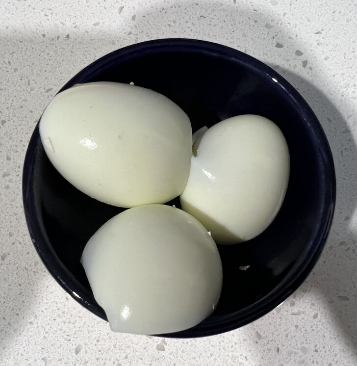 Chicken egg whites will effectively help reduce cholesterol when eaten properly. Photo: Kieu Vu
