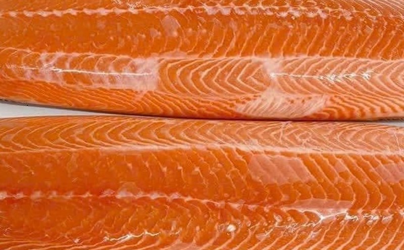 Fresh salmon is rich in omega-3 while canned fish is a good source of calcium. Photo: Kieu Vu