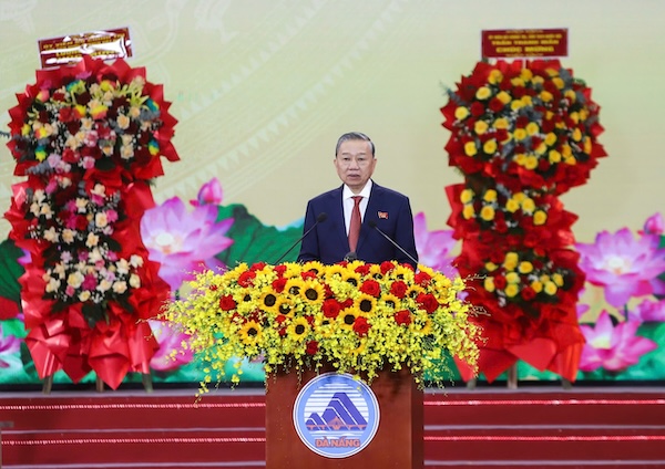 General Secretary To Lam speaks at the 95th Anniversary of the City Party Committee's Founding (March 28, 1930 - March 28, 2025) and the 50th Anniversary of the Liberation of Da Nang City (March 29, 1975 - March 29, 2025). Photo: Thai Ha