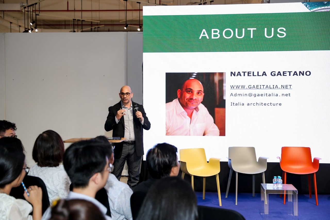 Experts in the design industry shared at the event. Photo: Organizing Committee.