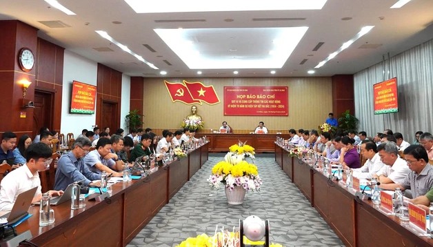 Mot buoi hop bao o Ca Mau truoc khi dien ra su kien Festival tom. Anh: Nhat Ho