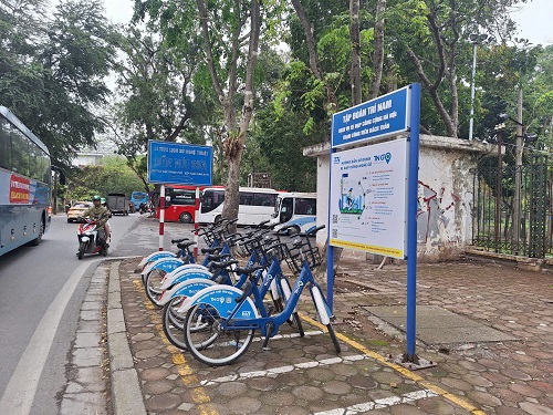 Public bicycles have not attracted customers. Photo: Phu Temple