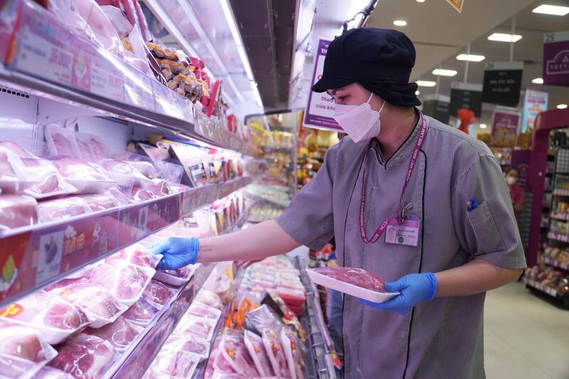 Pork prices of enterprises participating in the market stabilization program have been adjusted to increase. Photo: Ngoc Le