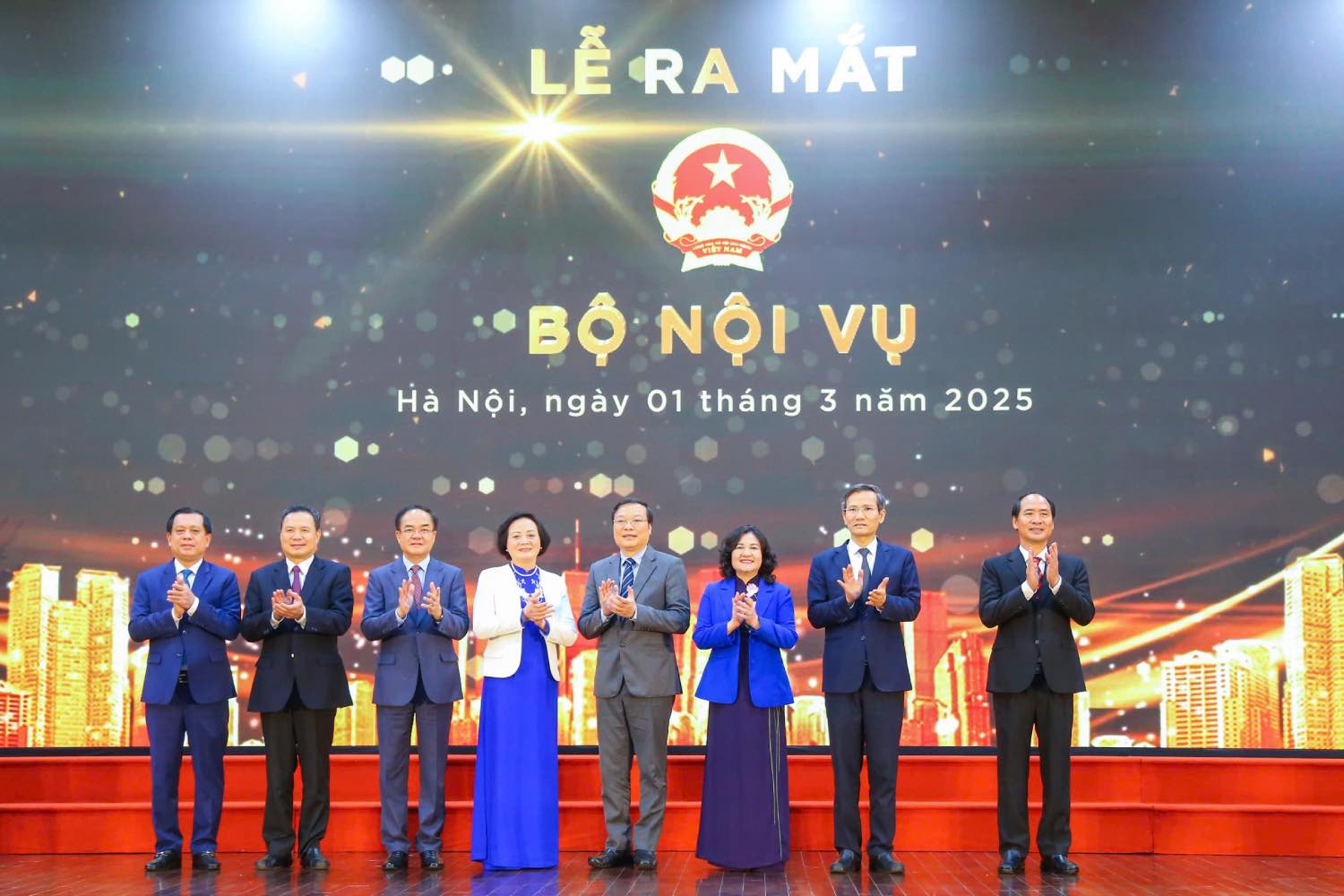 Co cau lanh dao Bo Noi vu moi gom Bo truong Pham Thi Thanh Tra va 7 Thu truong sau hop nhat voi Bo Lao dong - Thuong binh va Xa hoi. Anh: Tong Giap 