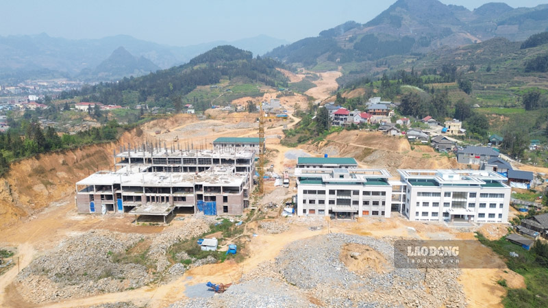 Tong muc dau tu cua du an la 200 ti dong nham nang cao nang luc kham chua benh cua cac co so y te trong tinh Lao Cai. Anh: Dinh Dai
