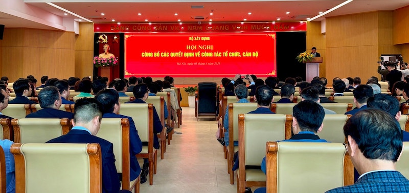 The Ministry of Construction appoints 146 heads and deputy heads. Photo of the conference to announce decisions on organization and personnel work at the Ministry of Construction. Photo: Ministry of Construction