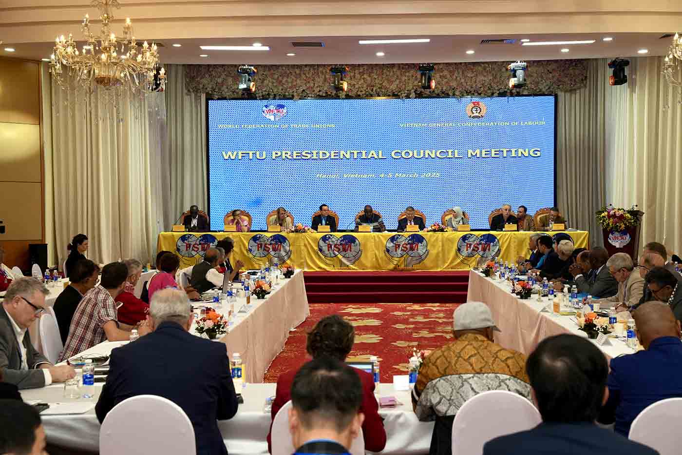 The Presidium chaired a conference of the Presidium of the World Trade Union Federation. Photo: Huu Chanh