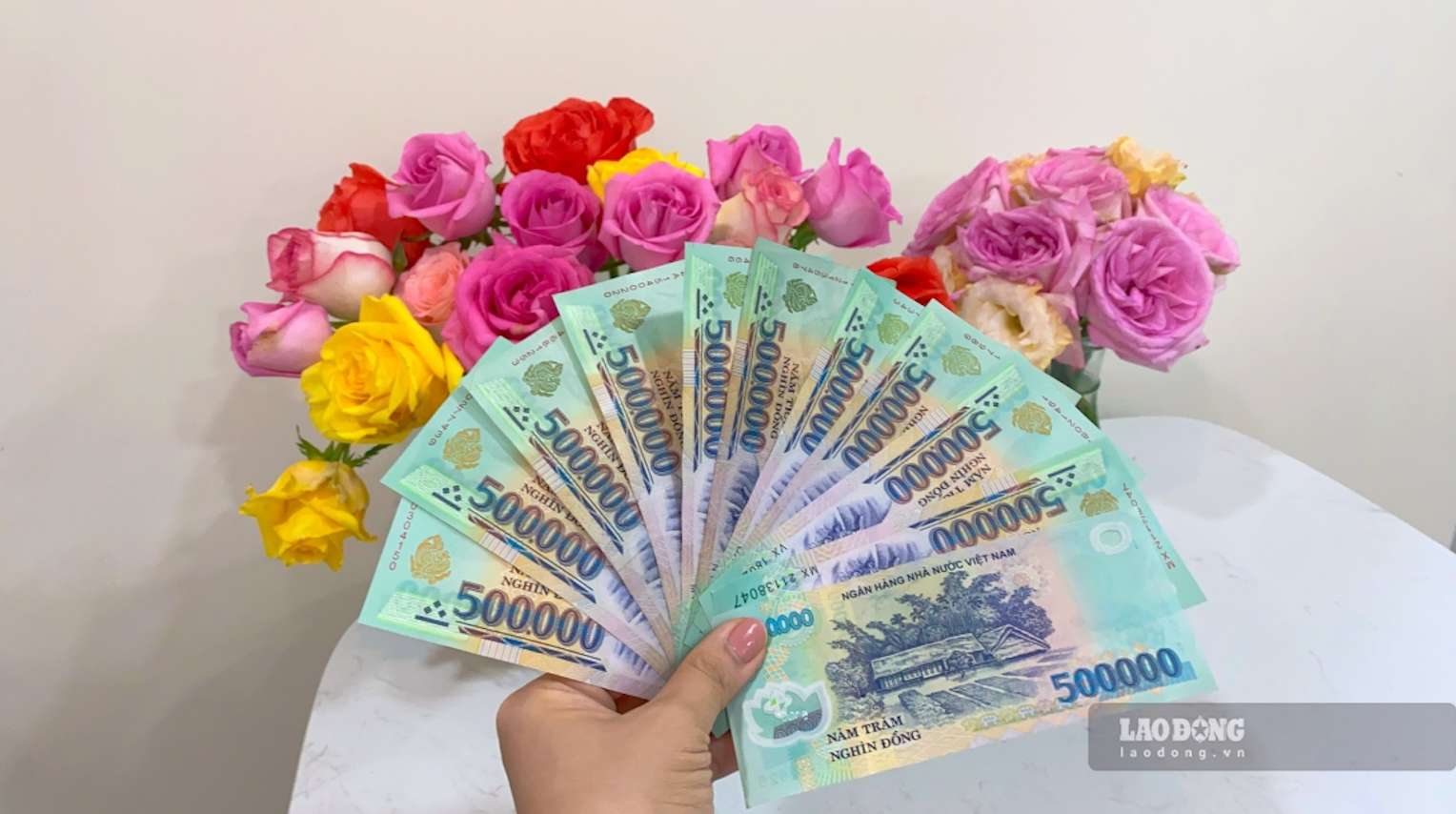 BIDV applies a savings interest rate range for individual customers in the range of 0.1 - 4.9%/year. Illustrative photo: Tra My