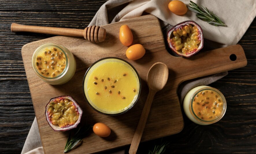 How to make vegan passion fruit curd. Photo: AI