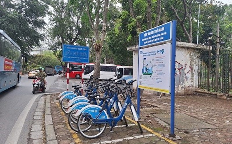 Public bicycles in Hanoi have not attracted customers. Photo: Phu Temple