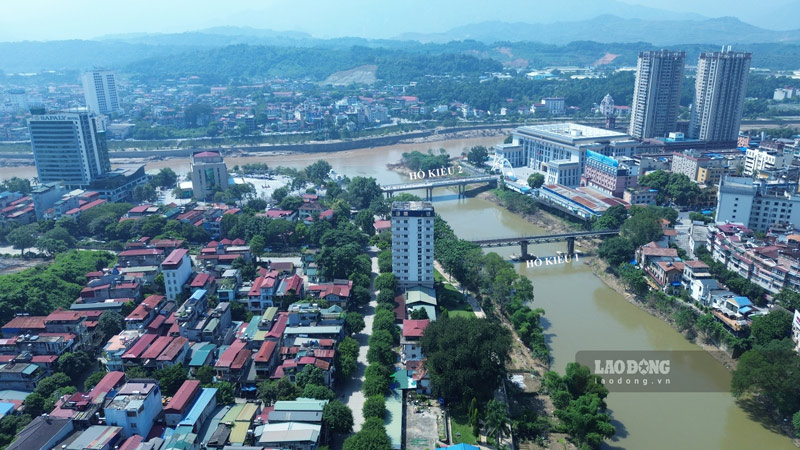 Los dos puentes de Ho Chi Minh desempeñaron un papel importante en el comercio entre el centro de la ciudad de Lao Cai. Imagen de la ciudad de Ningdao