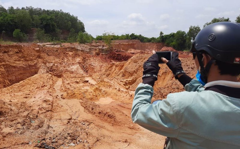 Binh Duong Provincial People's Committee allowed the conversion of the land use purpose of 10,800m2 of land for perennial crops to mineral exploitation land. Photo: Dinh Trong