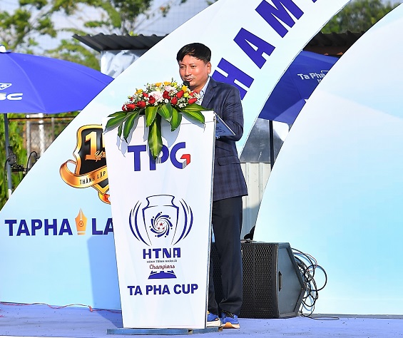 Thac si, Luat su Vo Dan Mach, Truong ban to chuc giai phat bieu tai le khai mac. Anh: BTC