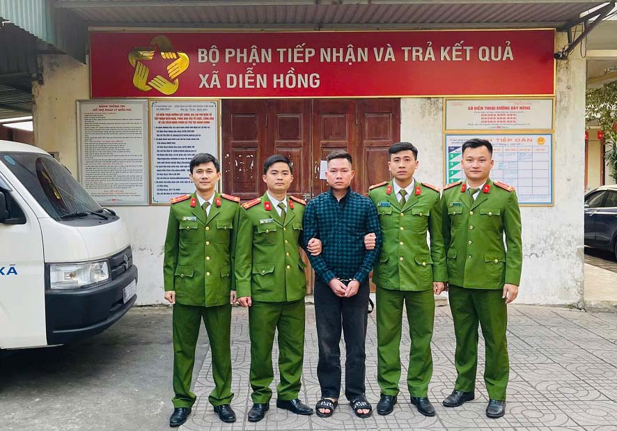 Mot doi tuong toi pham truy na bi Cong an Nghe An bat giu. Anh: Ngoc Anh