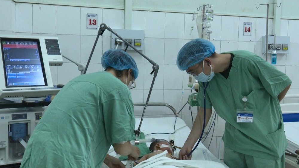 Measles is complicated in Hue.