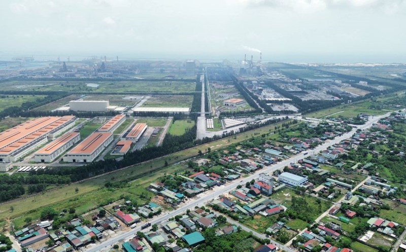 Ha Tinh has just proposed to invest in upgrading National Highway 1 through Vung Ang Economic Zone. Photo: Tran Tuan.