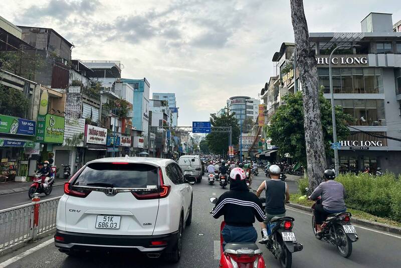 The weather in the South on March 31 will have showers. Photo: Minh Tam