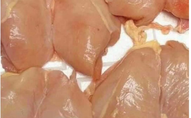 Chicken breast is an effective source of protein. Photo: Kieu Vu