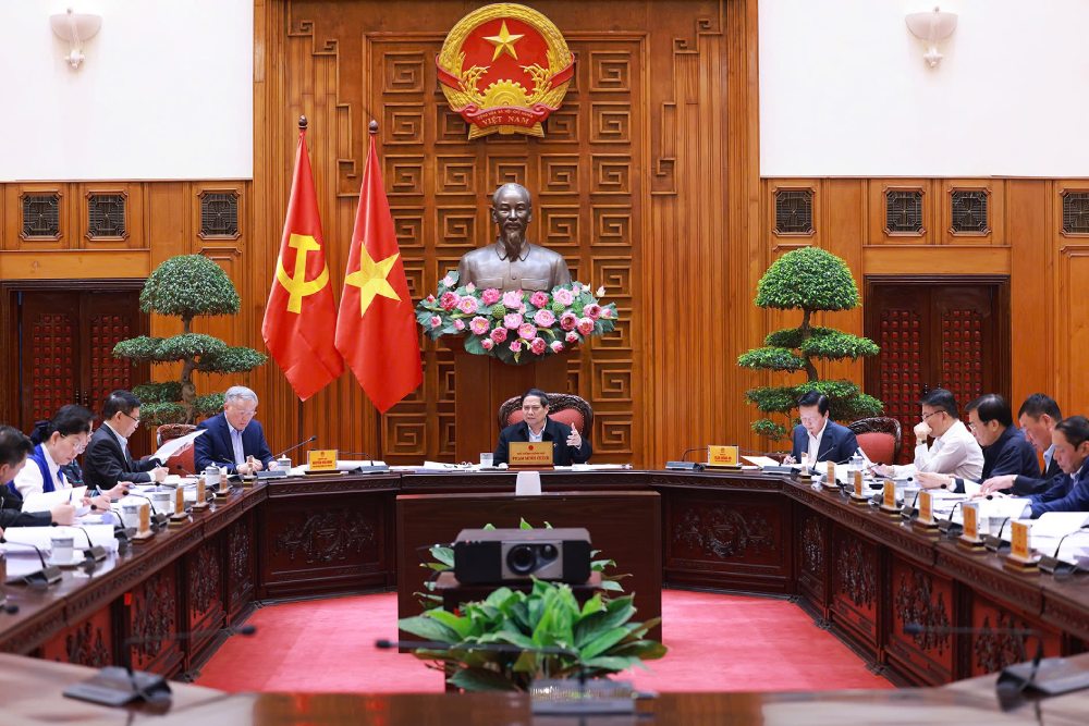 The meeting of the Standing Committee of the Government Party Committee continued to give opinions on the Project to rearrange and reorganize administrative units at all levels and build 2-level local governments in mid-March 2025. Photo: VGP/Nhat Bac