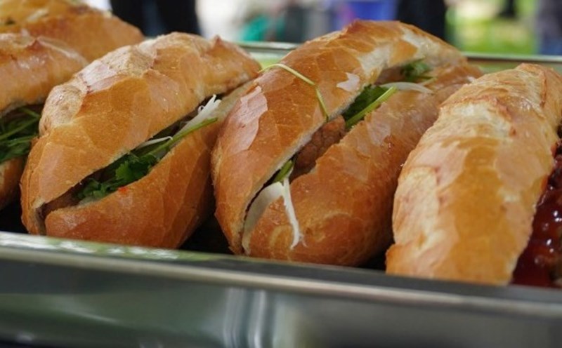 Food poisoning threatens health. Illustrative photo: Thanh Thanh