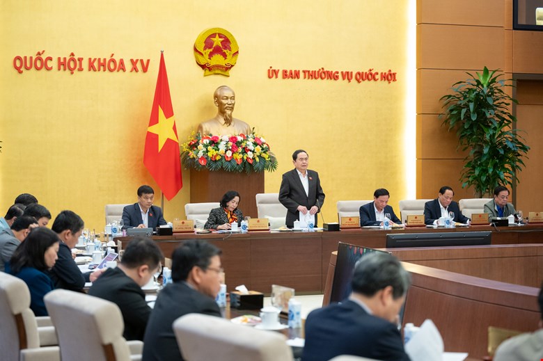 The National Assembly Standing Committee gave its opinion on the preparation for the 9th session of the 15th National Assembly. Photo: Quochoi.vn