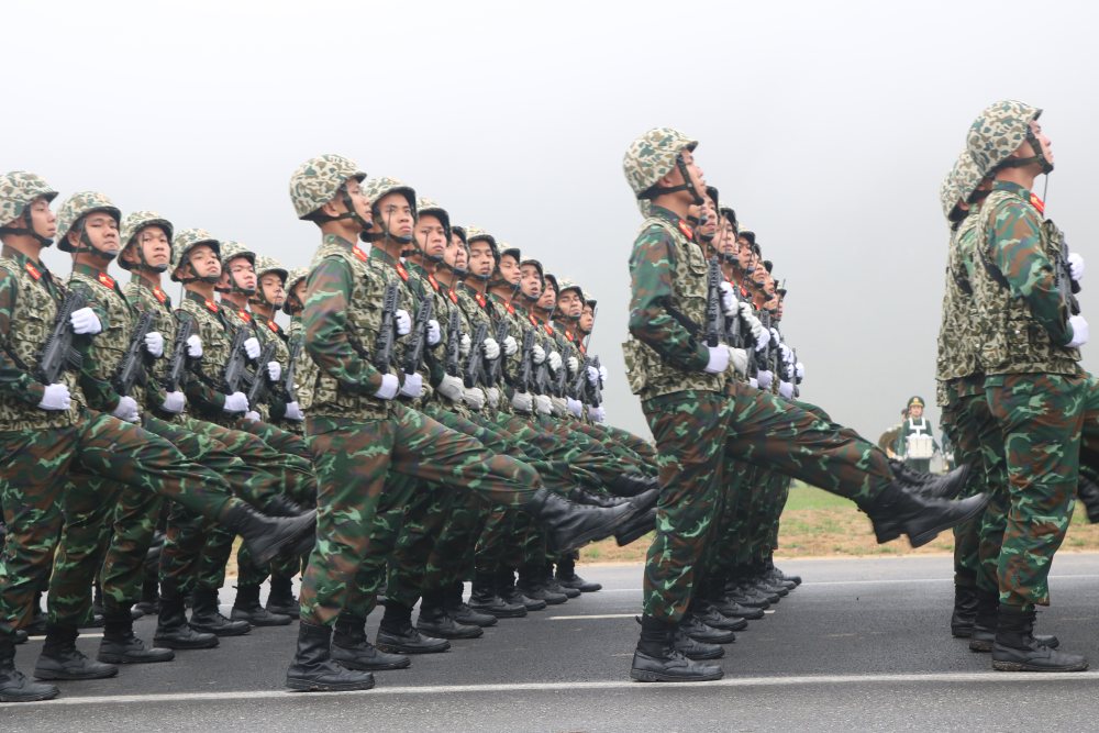 Cac khoi tham gia luyen tap dang no luc de dam bao dap ung nhiem vu dat ra. Anh: T.Vuong