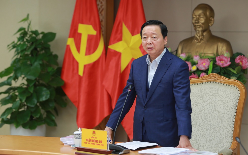 Deputy Prime Minister Tran Hong Ha assigned Hanoi to coordinate with the investor of the Ring Road 4 project to choose to apply new technology on a section of the route. Photo: Nhat Bac
