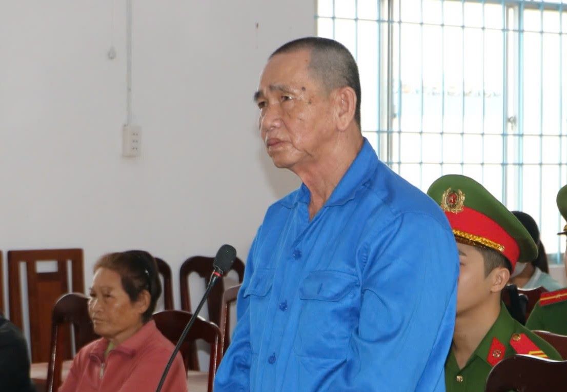 Defendant Huynh Van Le was sentenced to 20 years in prison for murder. Photo: Phuong Anh