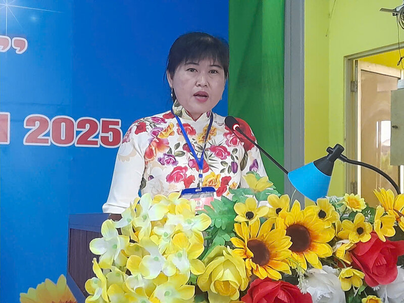 Ms. Vo Thi Thu Oanh - Vice President of Tra Vinh Provincial Federation of Labor - spoke at the contest. Photo: Hoang Loc