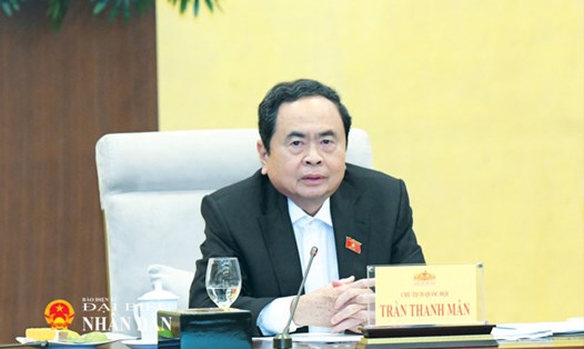 Chủ tịch Quốc hội đề nghị chỉ đạo Thường trực Ủy ban Pháp luật và Tư pháp nghiên cứu sửa đổi, bổ sung một số điều của Hiến pháp liên quan đến tổ chức bộ máy của hệ thống chính trị. Ảnh: Lâm Hiển