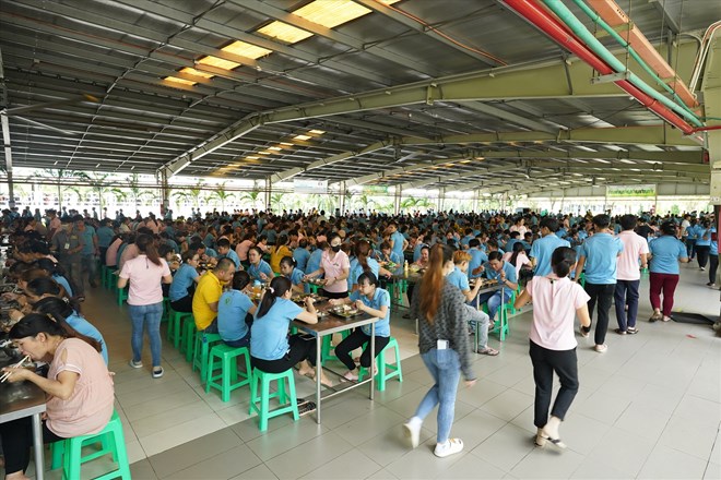 Elite Long Thanh Co., Ltd. in Dong Nai will spend 1 billion VND to organize a lucky draw program for workers. Photo: Provided by the Union