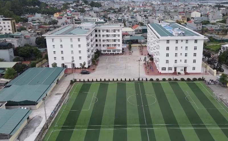 Overview of the AB apartment building, Hon Gai Coal Company, Cao Xanh ward, Ha Long city. Photo: Doan Hung