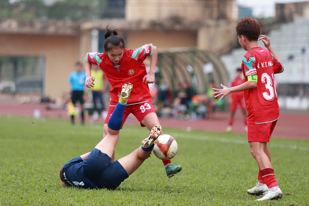 TPHCM gap nhieu kho khan truoc Zantino Vinh Phuc. Anh: VFF