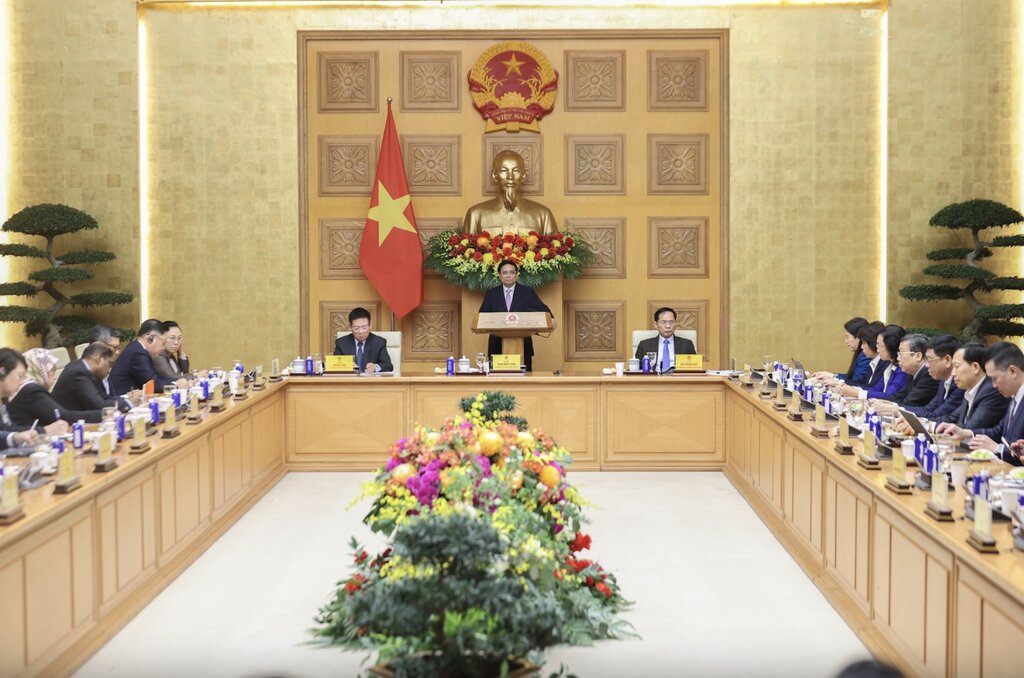 Politburo member and Prime Minister Pham Minh Chinh responded and clarified a number of specific issues that ASEAN businesses are interested in. Photo: VGP