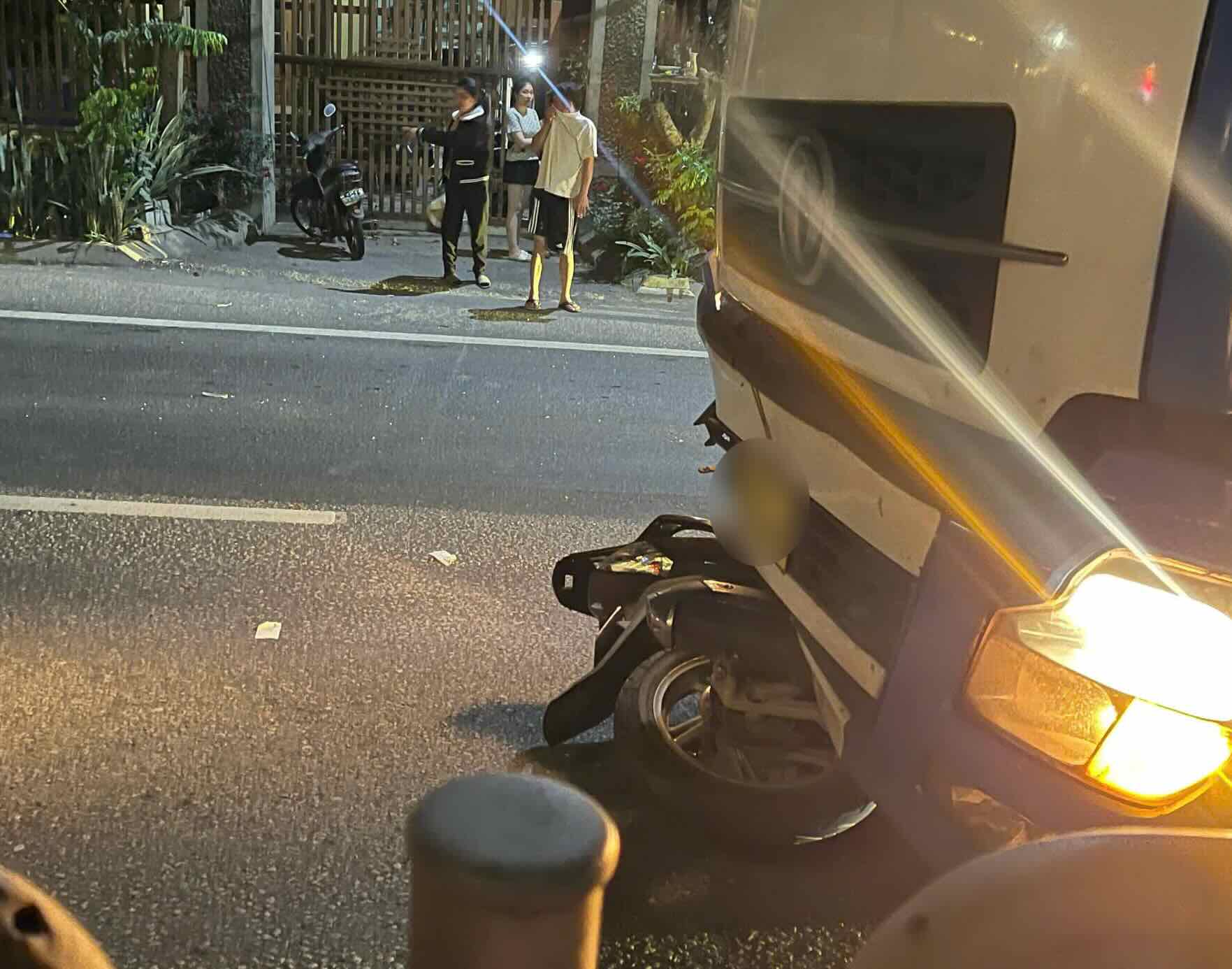 The accident on National Highway 1 through Quang Binh killed 3 people. Photo: Minh Duc