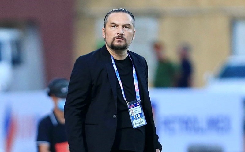 Coach Popov resigns at Thanh Hoa club. Photo: Minh Dan
