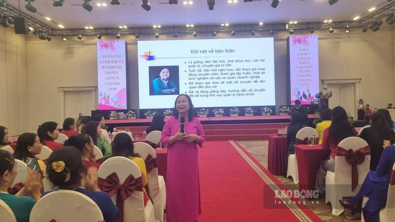 Women's thematic conference on digital transformation and building the style of modern women. Photo: Lam Thanh