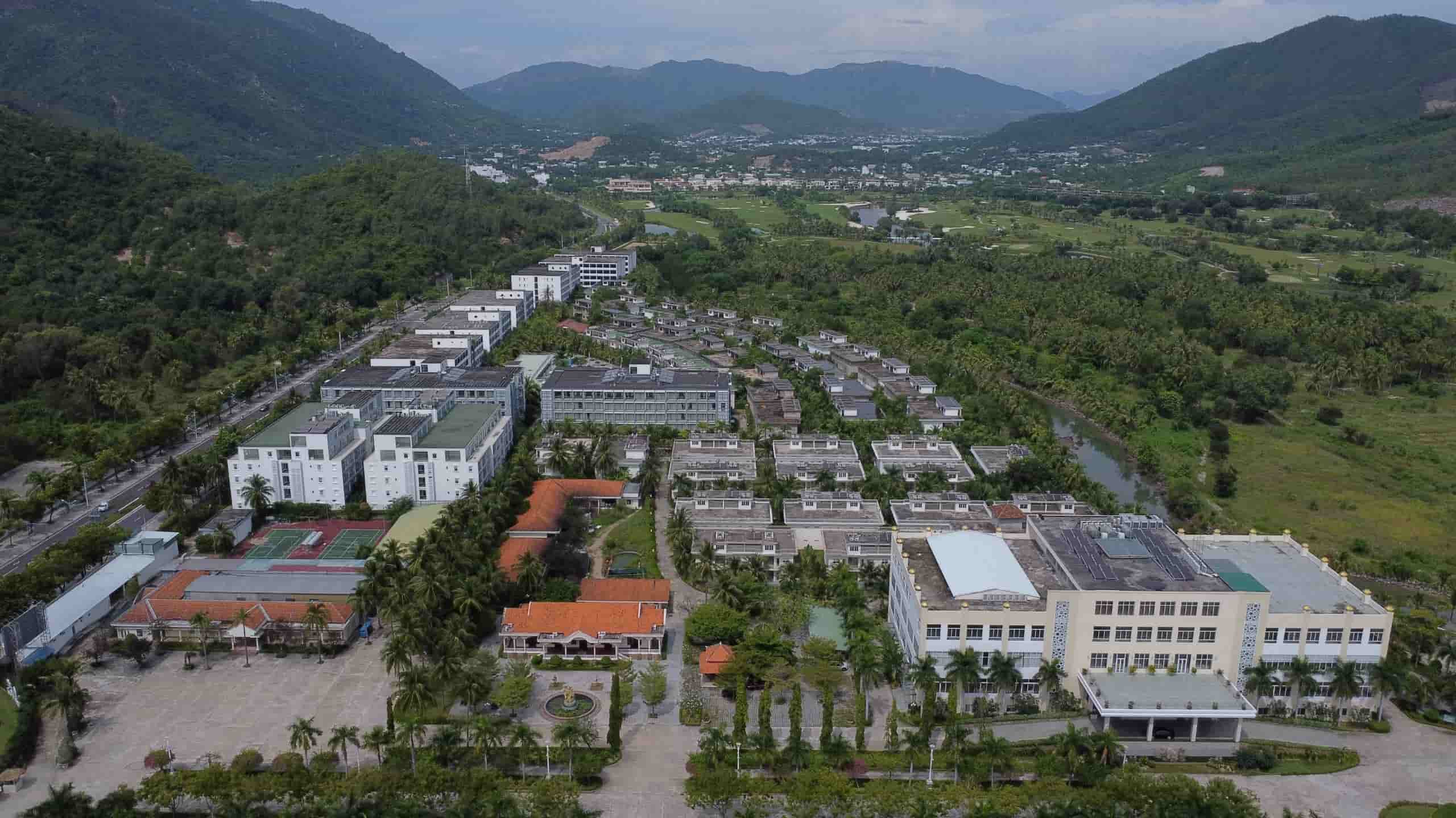 Khanh Hoa has added four decisions related to the results of selecting investors to implement four urban complex projects with a capital of VND22,000 billion. Photo: Huu Long