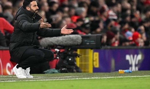 Chiếc ghế của Ruben Amorim tại Man United không còn được đảm bảo.  Ảnh: AFP