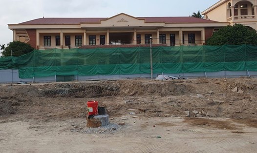 Công trình thi công trụ sở HĐND, UBND huyện Vĩnh Bảo, Hải Phòng. Ảnh: Phan Anh