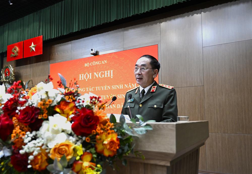 Senior General Tran Quoc To - Member of the Party Central Committee, Deputy Minister of Public Security - spoke at the Conference. Photo: Ministry of Public Security