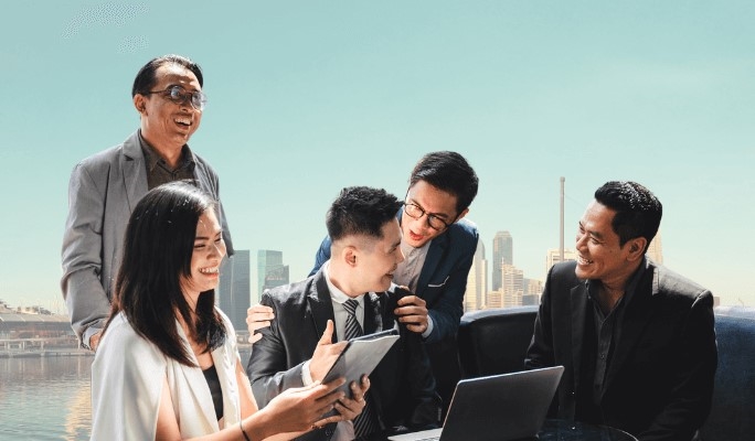 Singapore is one of the countries with a favorable business environment for business registration. Photo: Boardroom