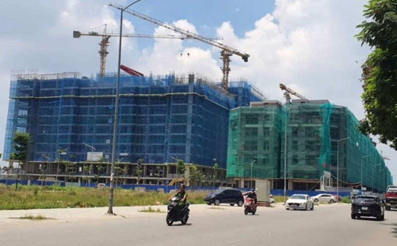 A social housing area is under construction in Ngo Quyen district, Hai Phong. Photo: Mai Chi