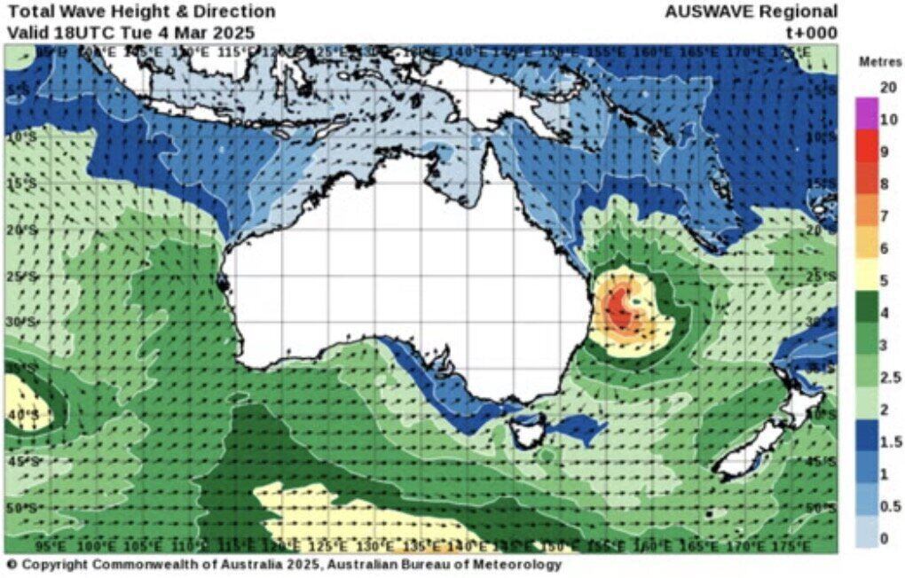 Bao Alfred da gay ra song cao toi 12,3m. Anh: Australian Bureau of Meteorology 