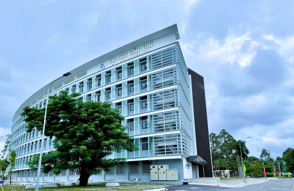 In 2025, Can Tho University will enroll 10,500 students with 117 major codes, including 6 new majors. Photo: Dat Phan