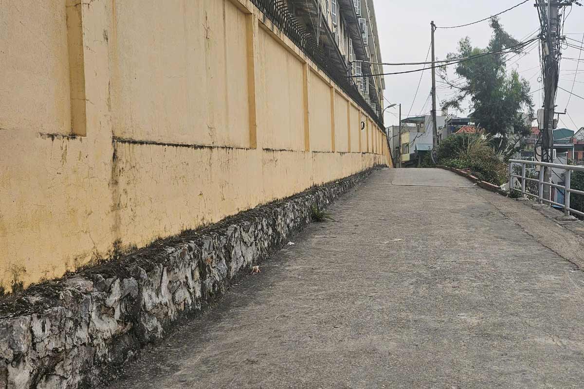 The incident occurred in an abandoned alley in Ha Long City ( Illustrative photo). Photo: Doan Hung
