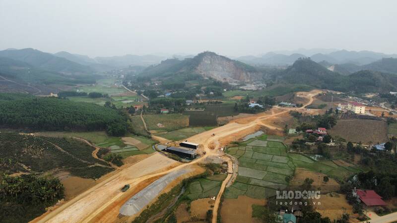 The construction site of the expressway through Tuyen Quang province. Photo: Lam Thanh