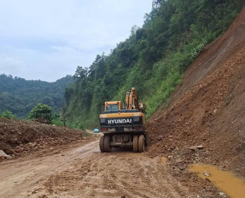 Many landslides appeared after heavy rain in Cao Bang. Photo: Cao Bang Police