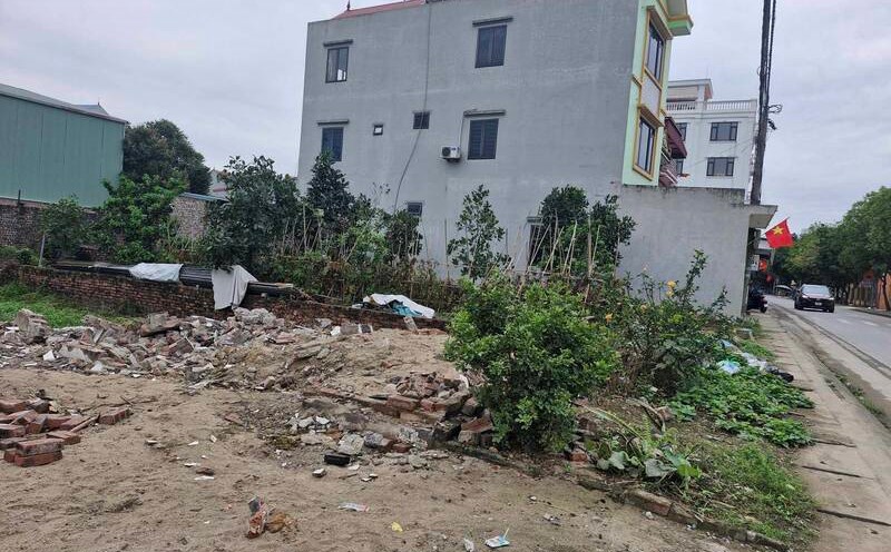 The land segment in suburban districts of Hanoi is of interest to many investors. Photo: Thu Giang